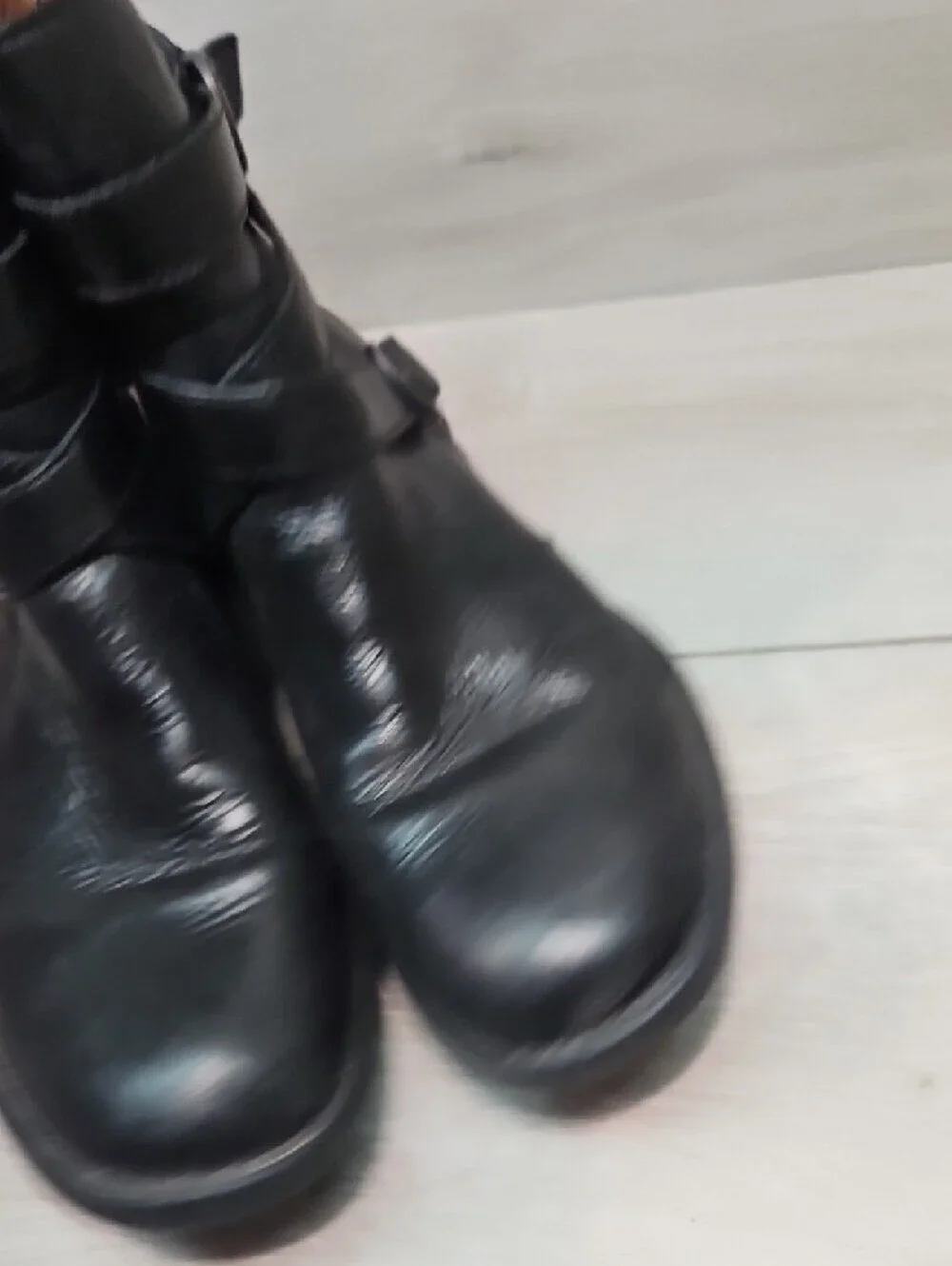 Born Women’s Moto Black Leather Buckle Ankle Boots Shoes Sz 8M